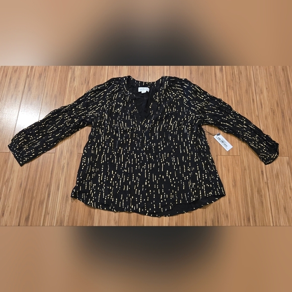 💚 NWT Velvet Blouse - Picture 1 of 8
